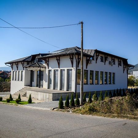 Prenociste Adria Aparthotel Vranje Exterior foto